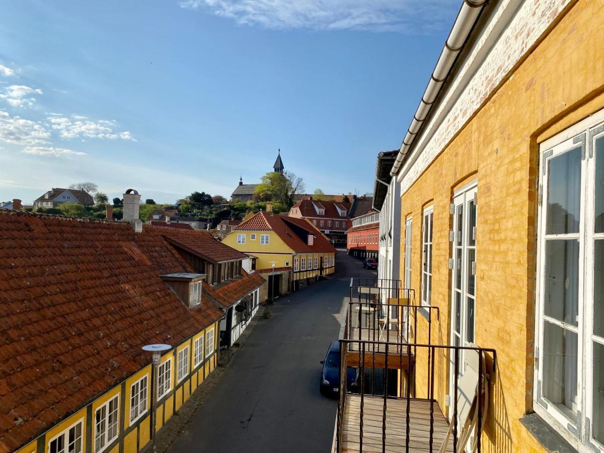 Jantzens Hotel Гудхайм Экстерьер фото